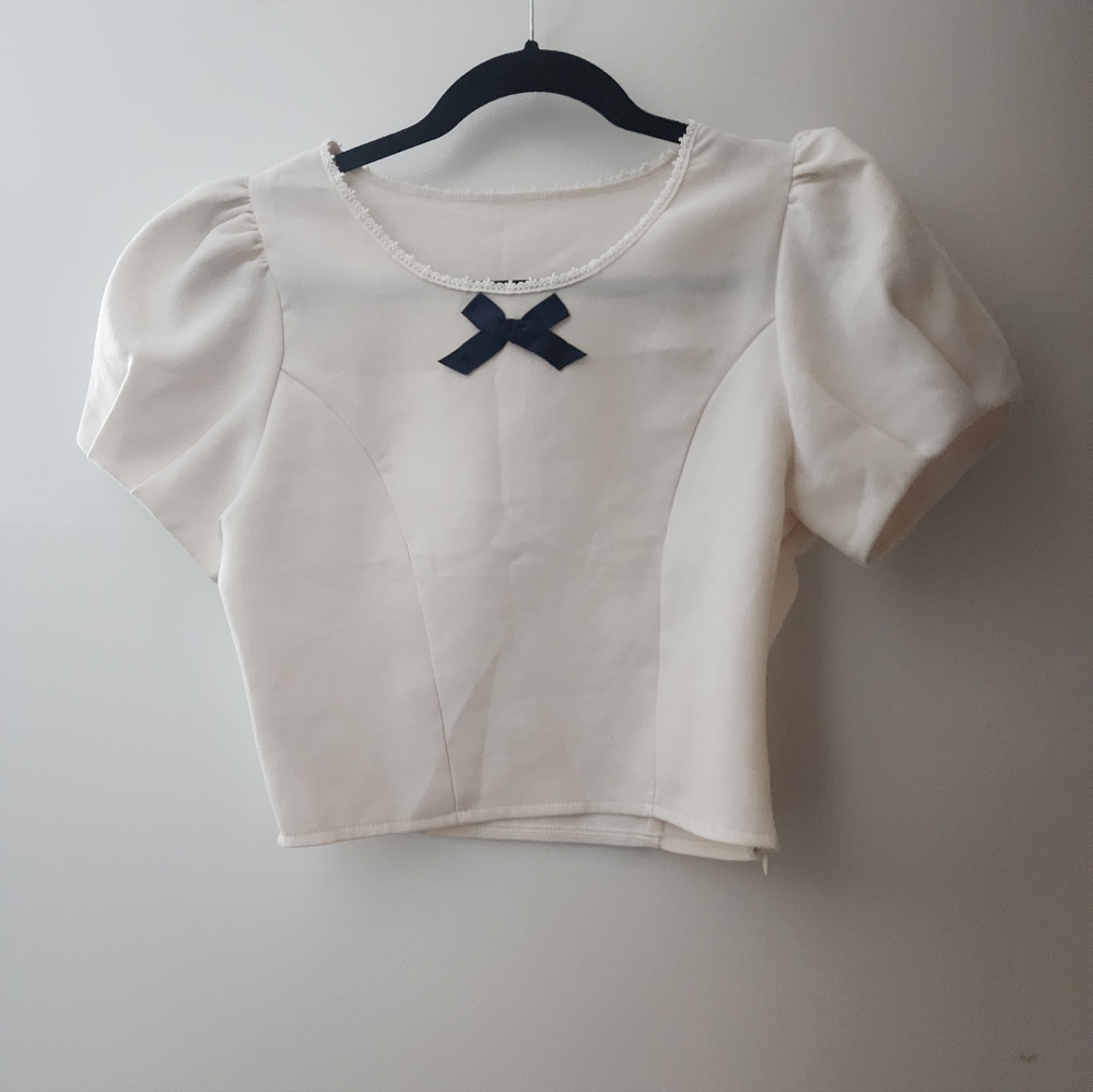 White Blouse - Picture 2 of 8